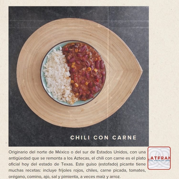 Plato típico de la cultura culinaria Tex-Mex, el chili con carne suele acompañarse de arroz para suavizar su sabor picante.